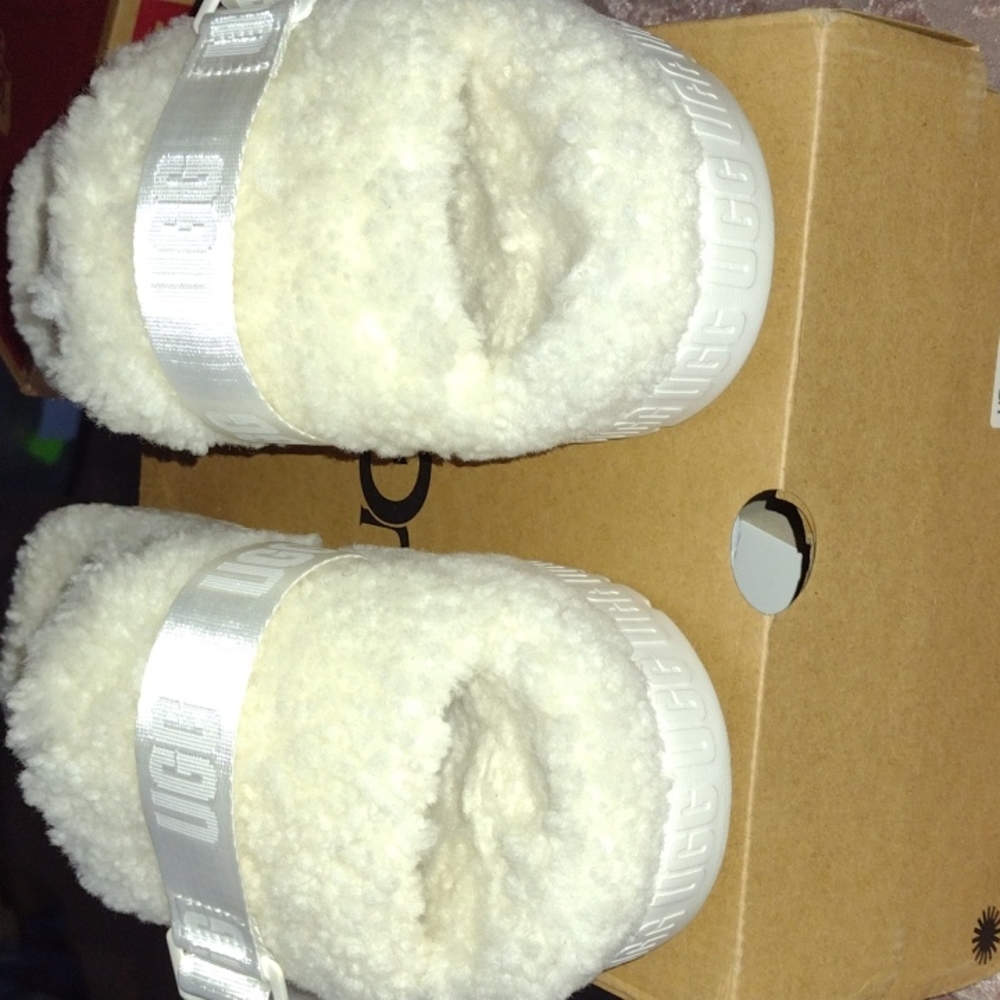 UGG FLUFFITA SLIDE SLIPPER